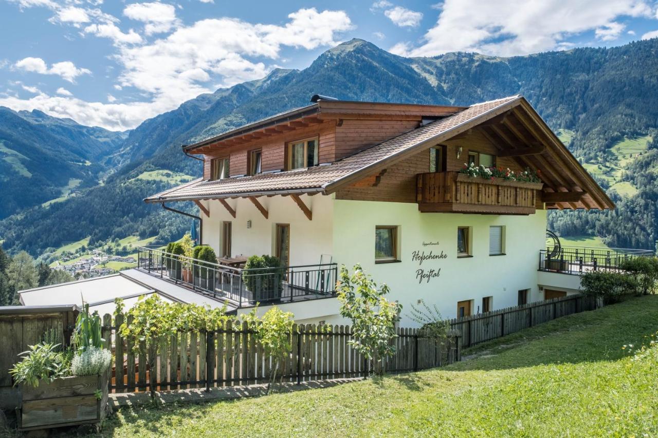 Hofschenke Pfeiftal - Bergwiese San Martino In Passiria  Ngoại thất bức ảnh