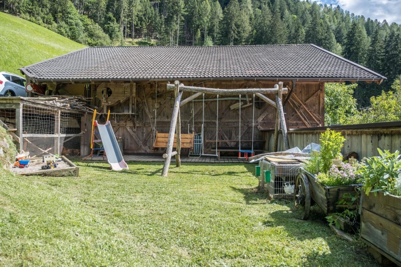 Hofschenke Pfeiftal - Bergwiese San Martino In Passiria  Ngoại thất bức ảnh